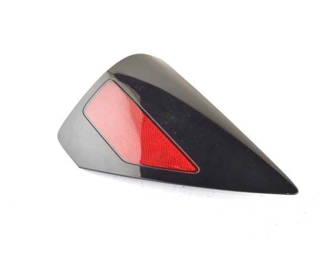 Светоотражающий элемент заднего правого фонаря (катафот) TESLA MODEL 3