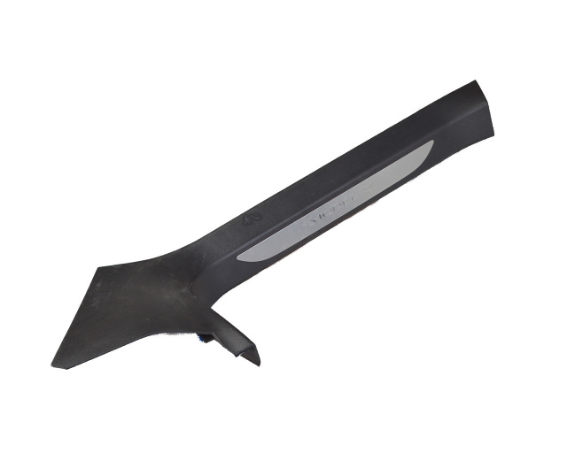 Накладка дверного пройома нижняя передняя левая внутреняя(с молдингом) TESLA MODEL S,R