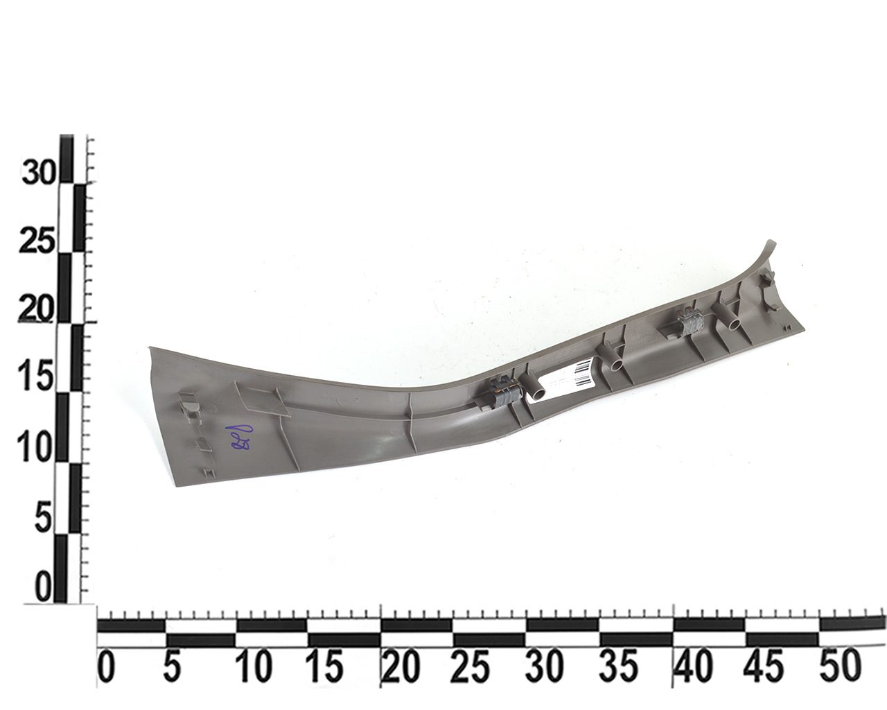Накладка дверного порога задняя правая (серая) NISSAN LEAF