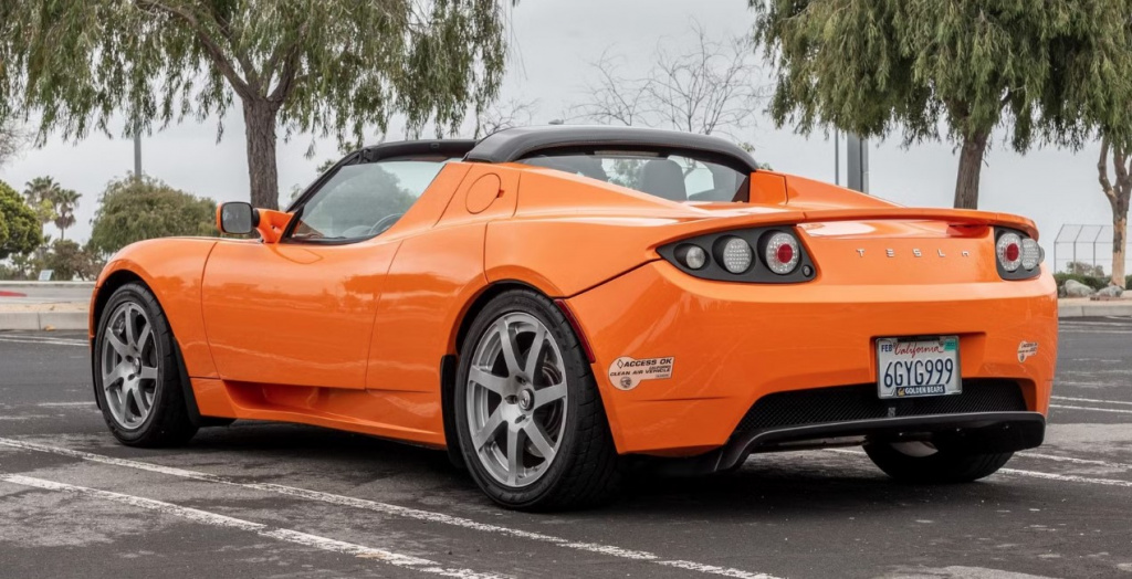 Tesla_roadster_2.jpg
