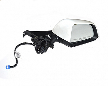 Зеркало правое есть повреждения уголка TESLA MODEL Y 1594112-00-B 1609791-00-D Зеркало правое есть повреждения уголка TESLA MODEL Y 1594112-00-B 1609791-00-D