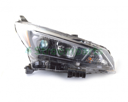 Фара правая NISSAN LEAF 2018 HALOGEN