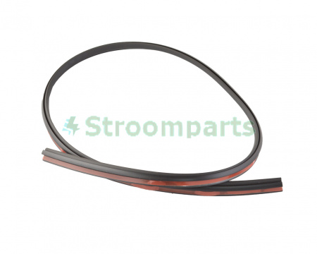 Молдинг стекло NISSAN LEAF