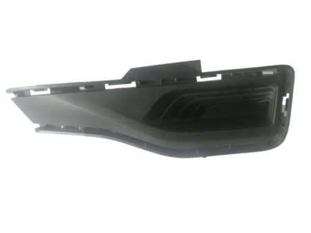 Заглушка противотуманной фары левая Nissan Leaf 2018