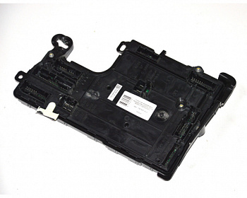 Контроллер низковольтный передний левый (2021г) TESLA MODEL 3 1567455-00-C