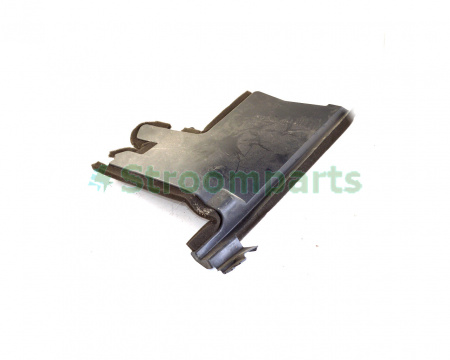 Дефлектор радиатора нижний правый NISSAN LEAF 2018