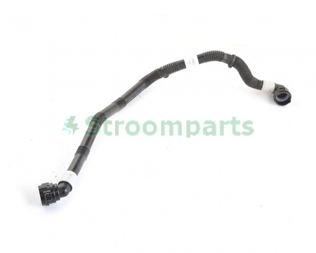 Патрубок трубопровода от радиатора TESLA MODEL 3