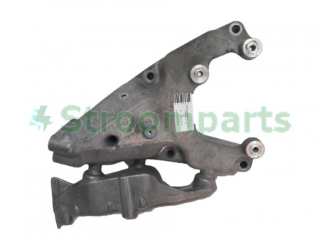 Кронштейн электродвигателя правый SMART EV  451.390