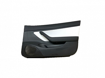 Обшивка передней правой двери белая TESLA MODEL 3