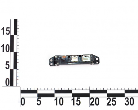 Кнопки управления магнитолой Nissan Leaf SV