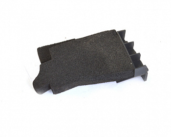 Уплотнитель переднего правого крыла NISSAN LEAF 2018