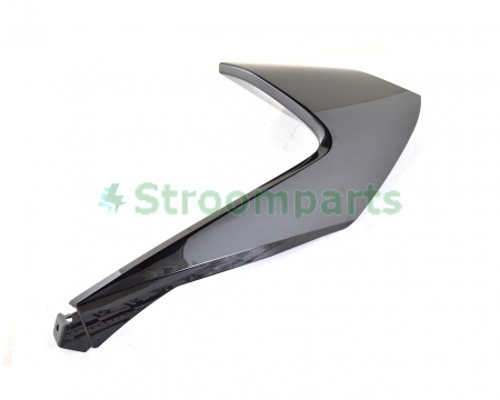 Накладка спойлера правая NISSAN LEAF 2018