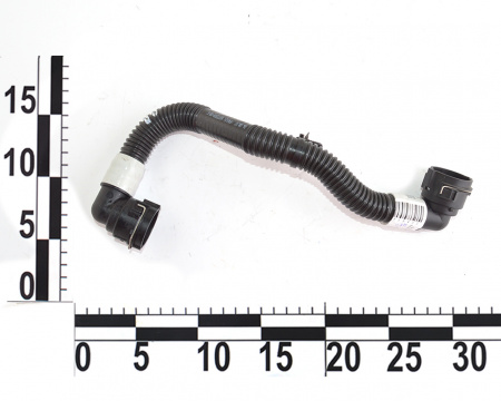 Патрубок от расширительного бачка к радиатору TESLA MODEL 3