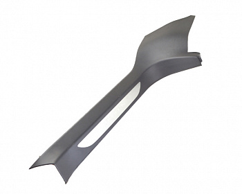 Накладка дверного пройома нижняя передняя правая внутреняя(с молдингом) TESLA MODEL S,R