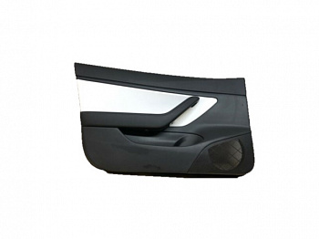 Обшивка передней левой двери белая TESLA MODEL 3