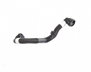 Патрубок от расширительного бачка к радиатору TESLA MODEL 3