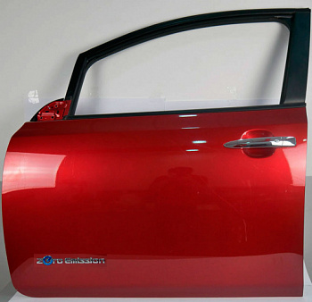 Dver_pered_lev_nissan_leaf.jpg