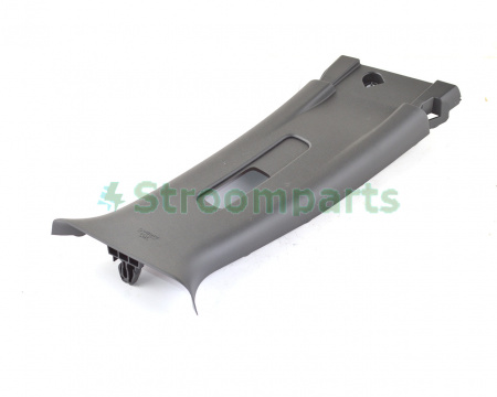 Накладка центральной стойки верхняя правая черная NISSAN LEAF 2013-2018