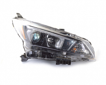 Фара правая NISSAN LEAF 2018 HALOGEN