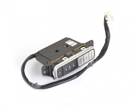 Кнопки управления магнитолой Nissan Leaf SV