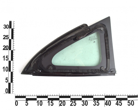 Стекло задней четверти правое TESLA MODEL 3