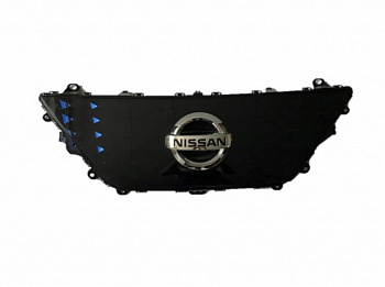 Центральная решетка переднего бампера Nissan Leaf 2018
