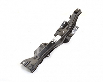 Кронштейн радиатора поперечный  NISSAN LEAF 2018г